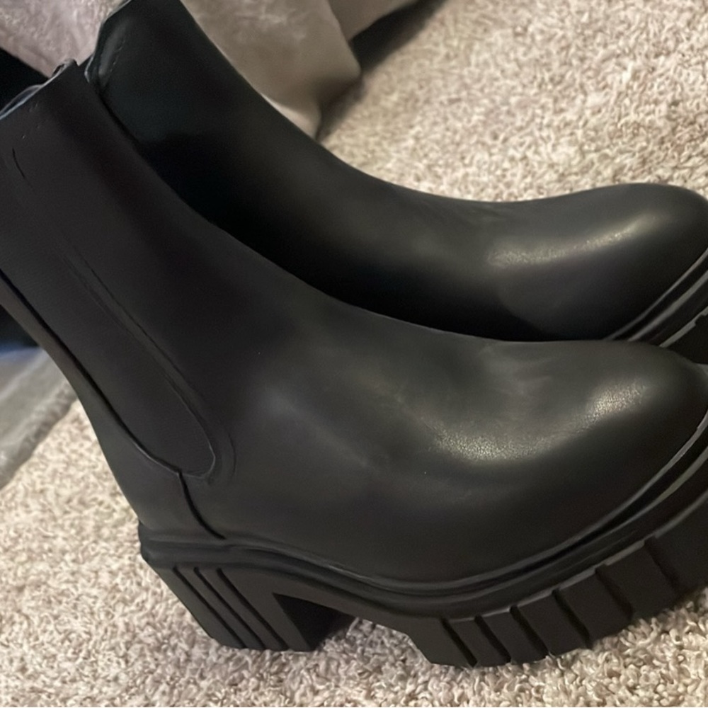 Wild fable boots